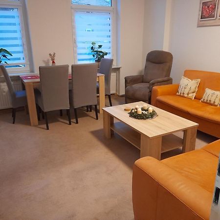 70 Qm Ferienwohnung Mit 2 Schlafzimmern 츠비카우 외부 사진